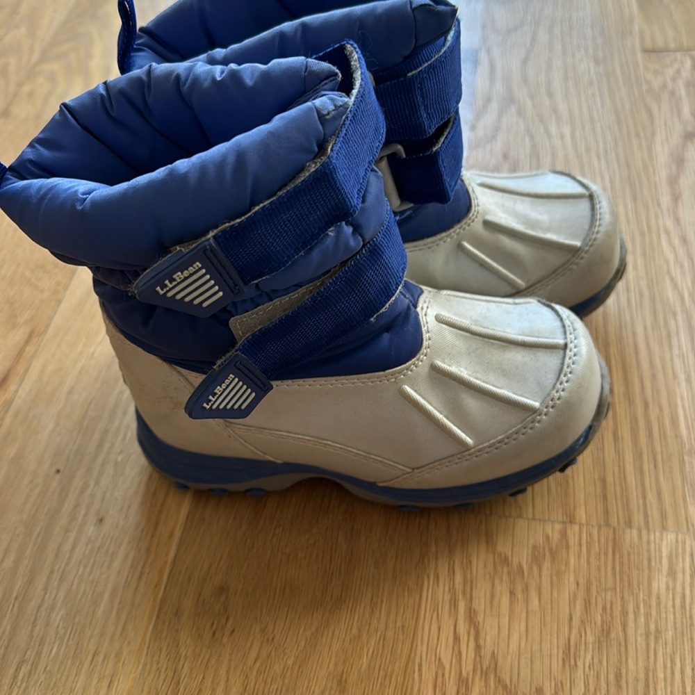 Size 10 LLbean winter snow boots